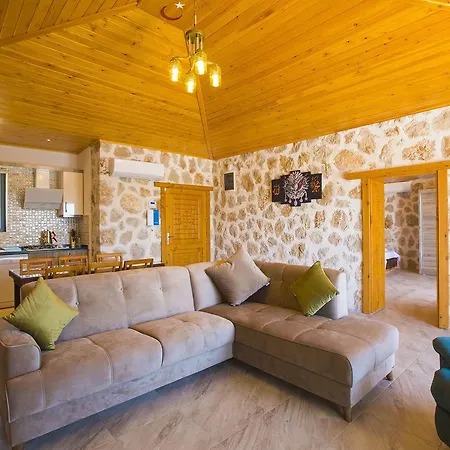 Gunbatimi Villa
